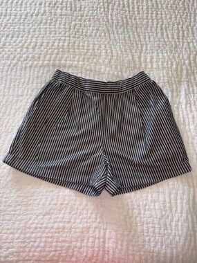 Uniqlo Striped Black/Blue and White Women's Cotton Elastic-Waist Shorts EUC M